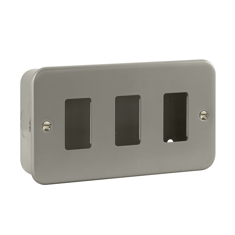 Click Scolmore Gridpro 3 Gang Front Plate with Surface Box