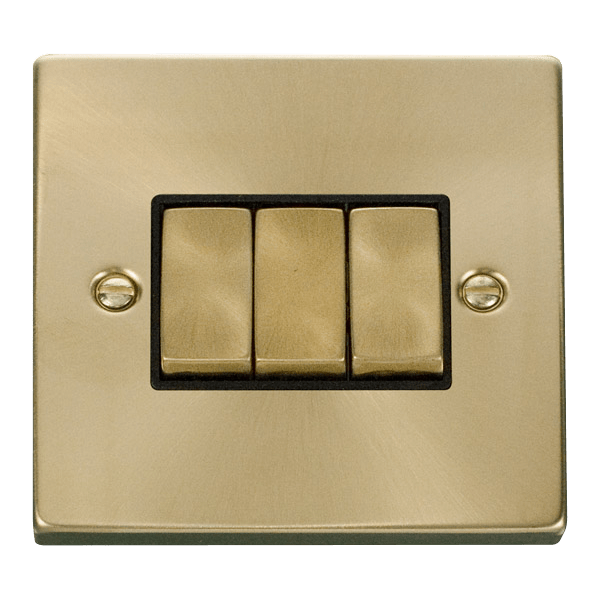 Click VPSB413BK 3 Gang 2 Way 'Ingot' 10AX Switch - Black