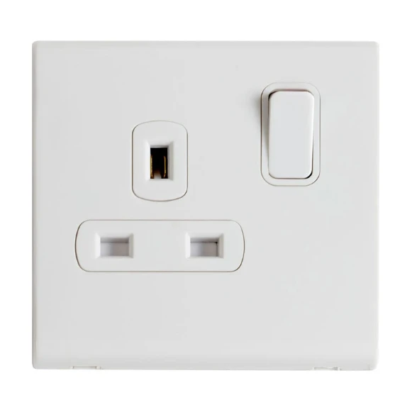 Deta 8631WHW Slimline Screwless 13A DP 1 Gang Switched Single Socket White