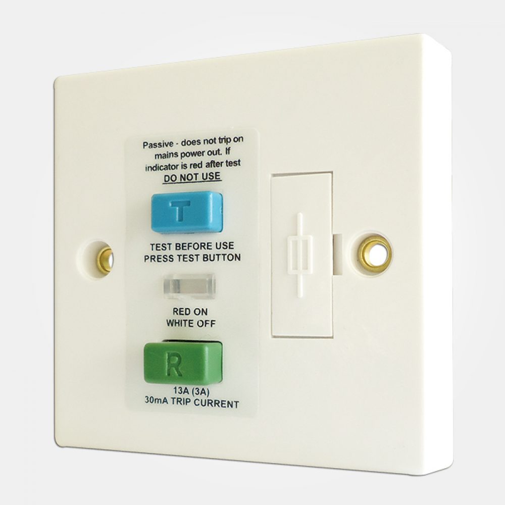 Eterna SSRCDWH Single Fused RCD Spur White