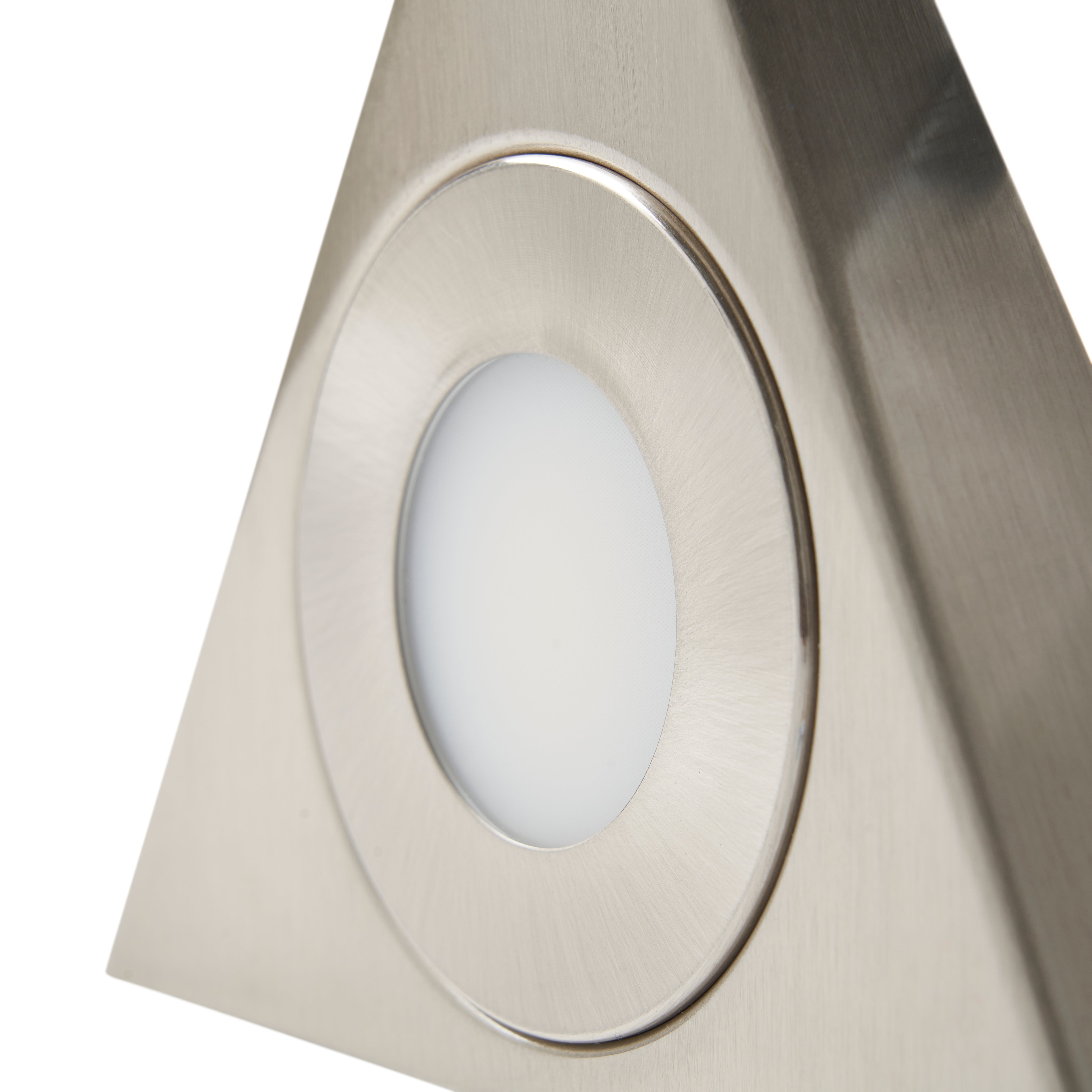 Forum CUL-35865 Ayla 3w UnderCabinet CCT Triangle Satin Nickel