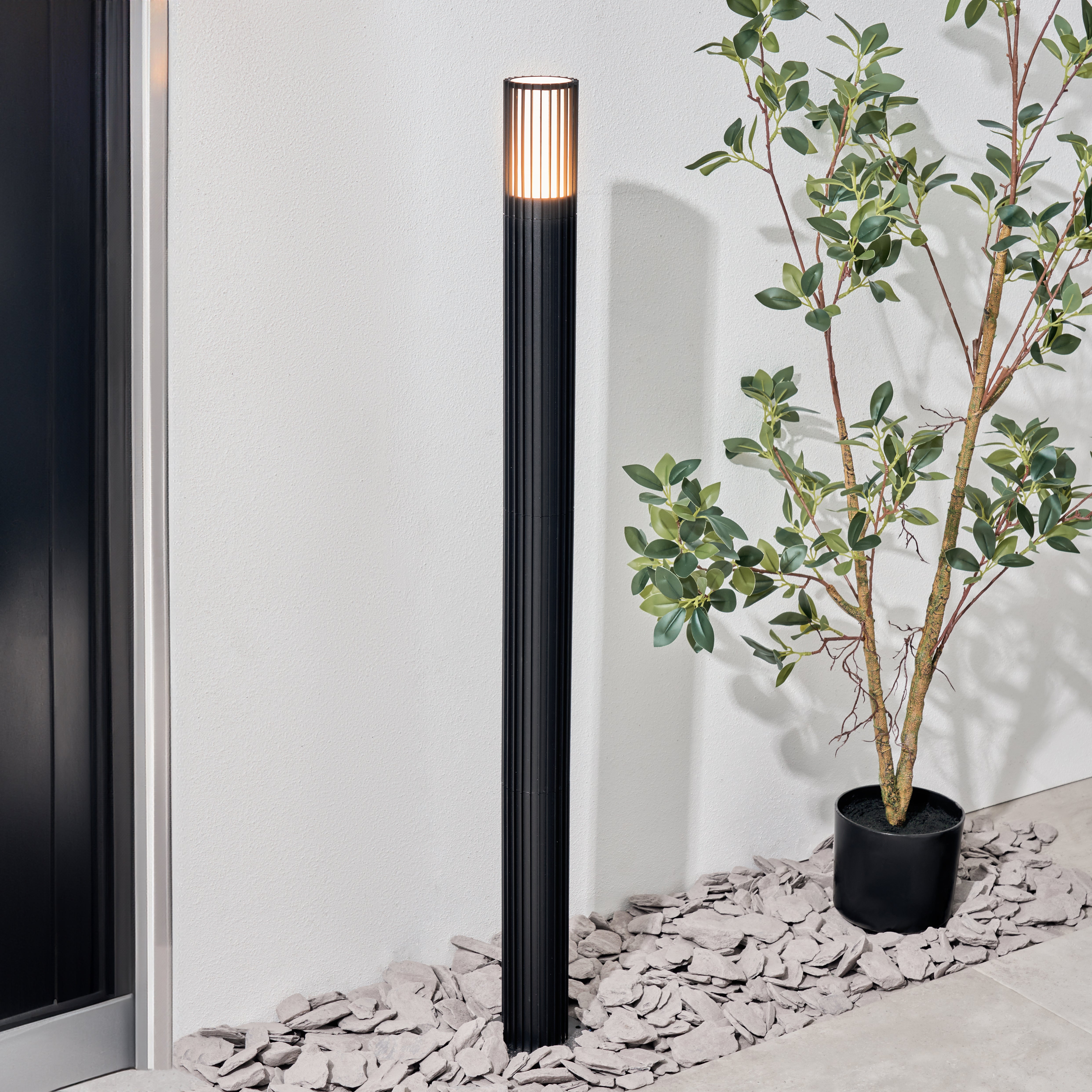 Forum ZN-44260-BLK Muto Adjustable Outdoor Post Light, Black