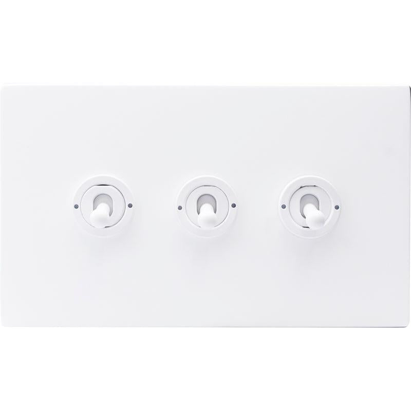 Hamilton 7MWCT23-C Hartland CFX Matt White 3 gang 20AX 2 Way Toggle Matt White c/w MW Classic Toggle