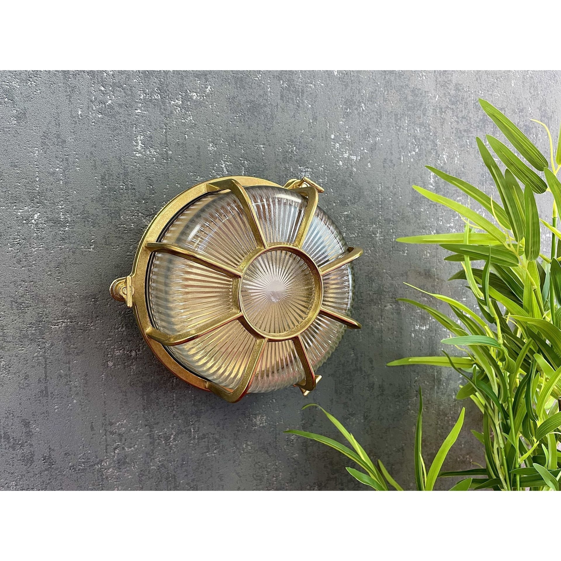 Navigator Grand Capstan Radial Porthole Bulkhead