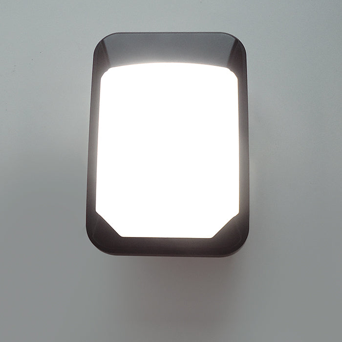 Eterna WPCSBKPC LED Bulkhead IP65 17W with Photocell Black