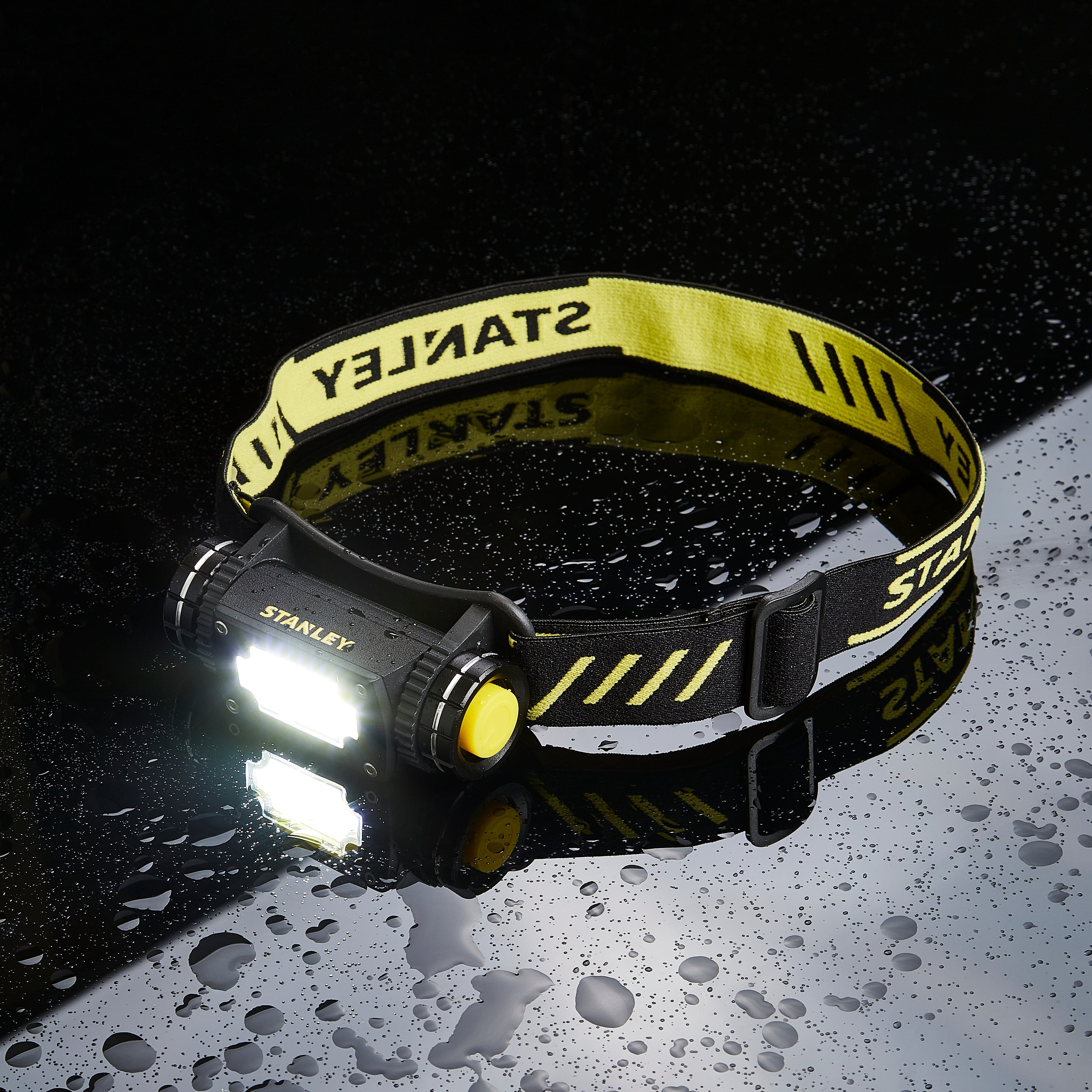 Forum SXLS50100E Stanley LED Head Torch with Magnet. 300 Lumens