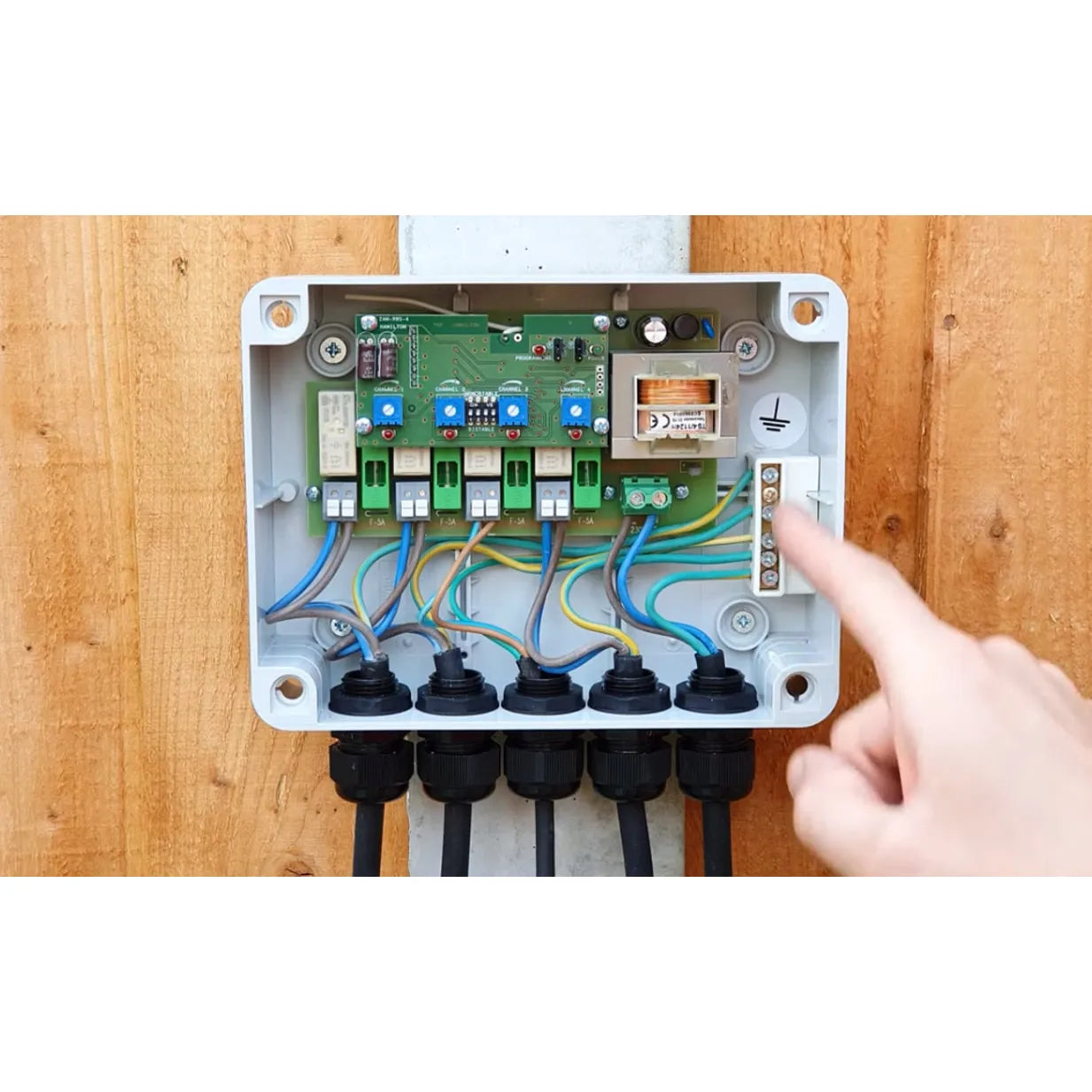 Hamilton MWM-4CHPSKIT AirBox IP Rated Elemento Air 4 Channel Switching Kit