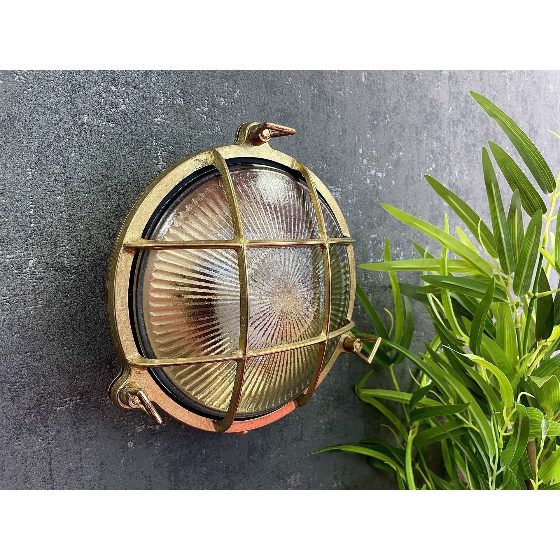 Navigator Small Cabin Porthole Bulkhead