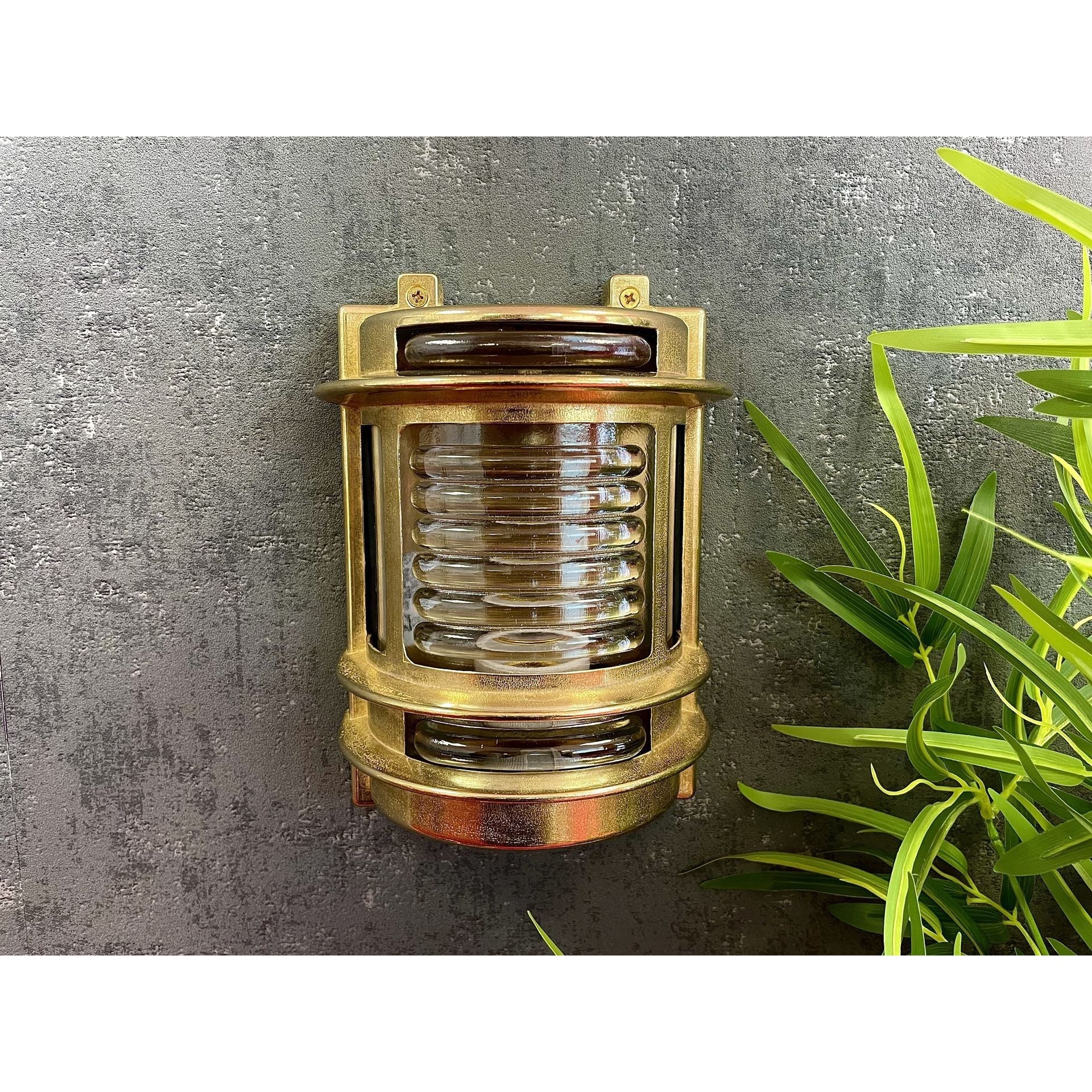 Navigator Wall Light